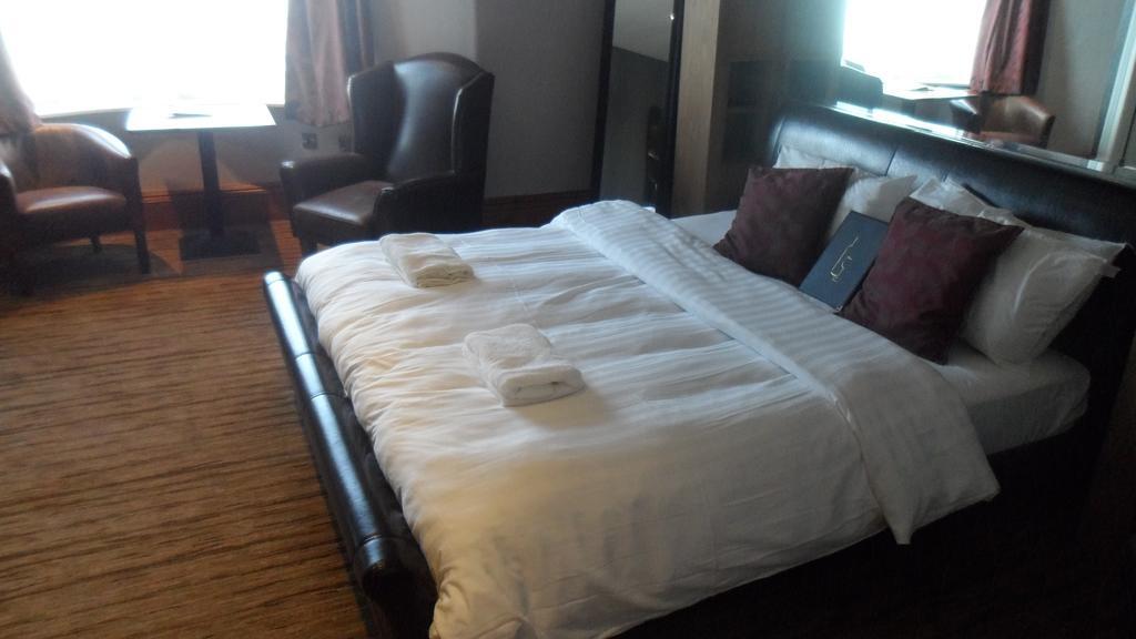 Hotel The Warwick Arms à Chew Magna Extérieur photo