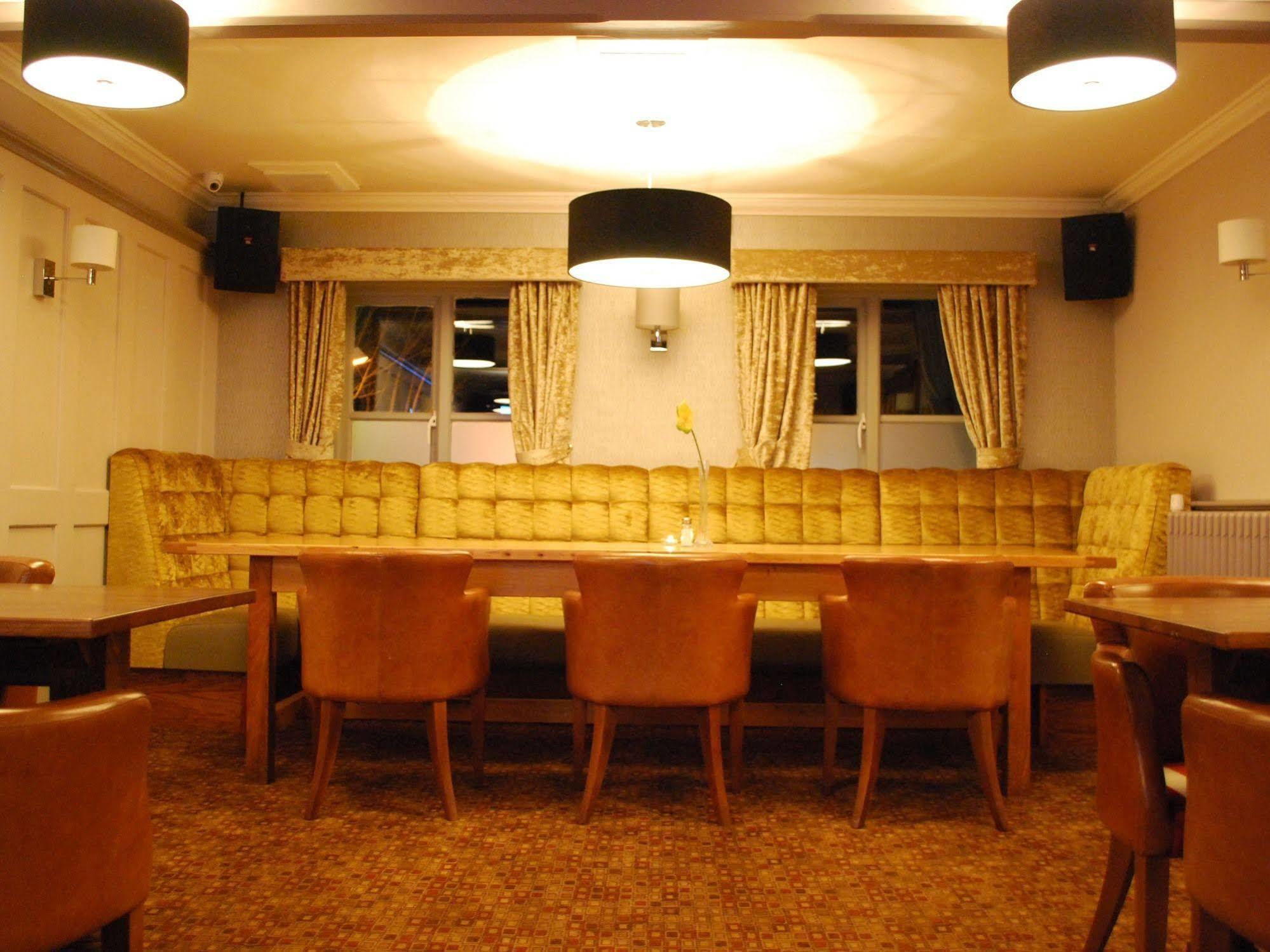 Hotel The Warwick Arms à Chew Magna Extérieur photo