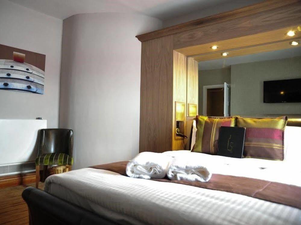 Hotel The Warwick Arms à Chew Magna Extérieur photo
